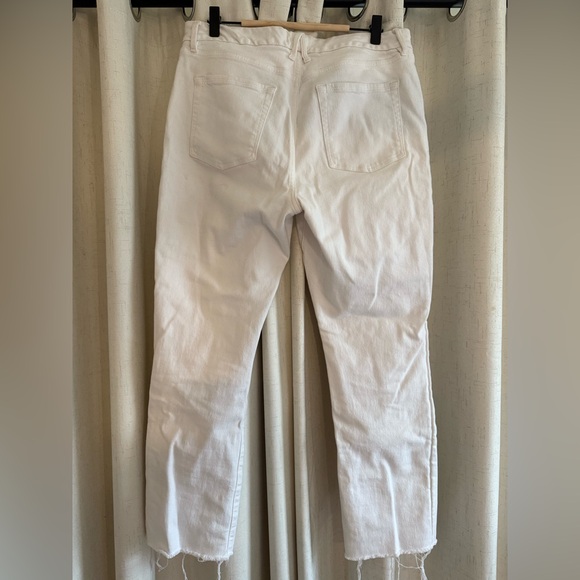 Good American - Good Legs Straight Jeans (White) - Picture 4 of 6